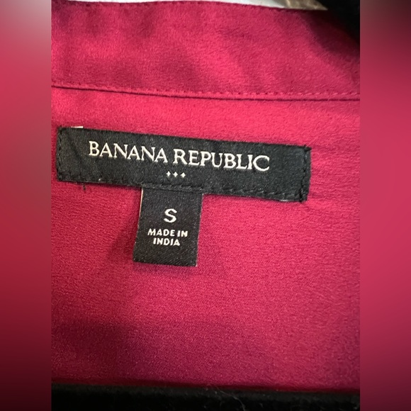 Banana Republic vneck long sleeve burgundy top size small - Picture 4 of 5